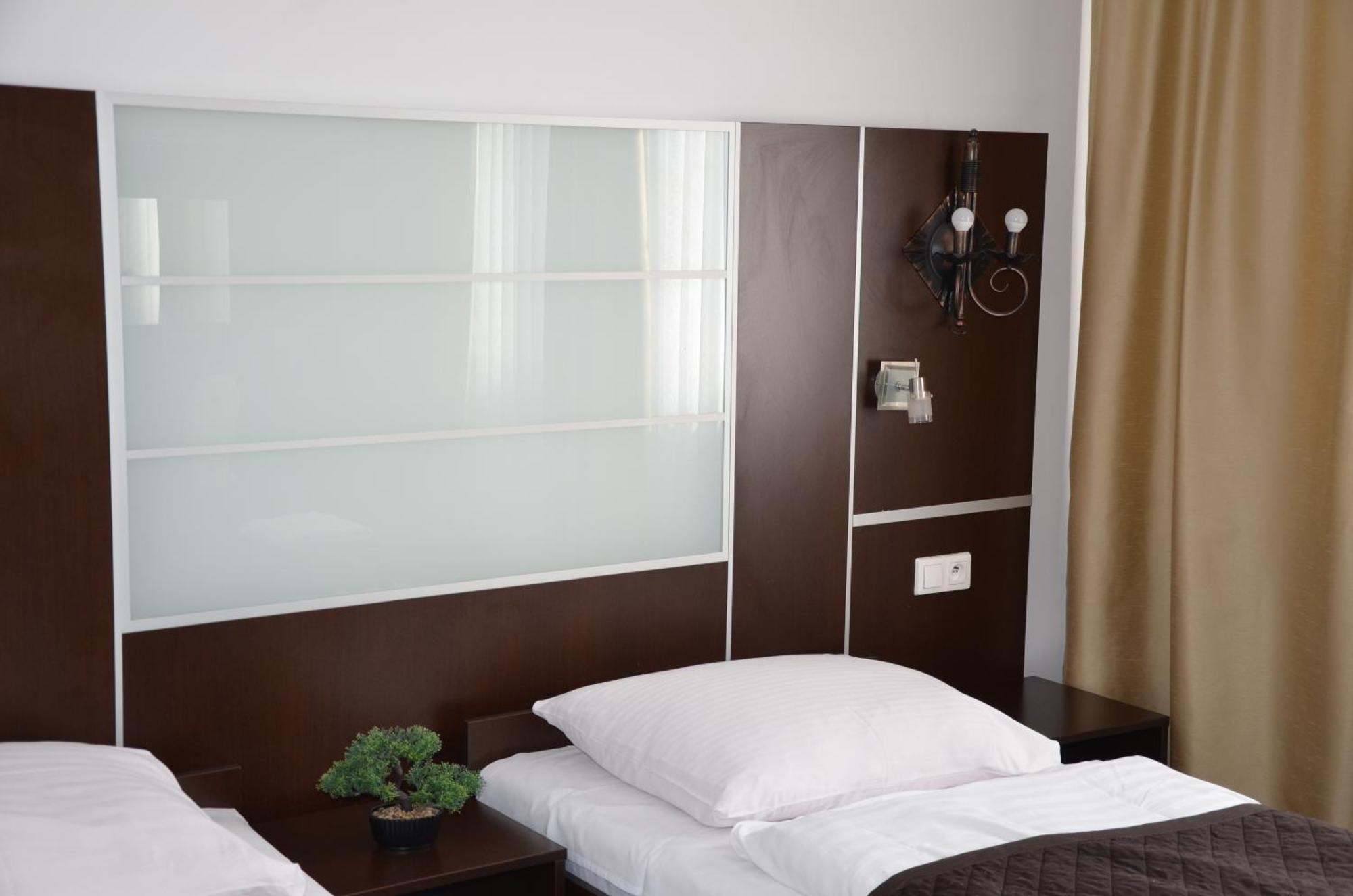 Hotel Junior 2 克拉科夫 外观 照片
