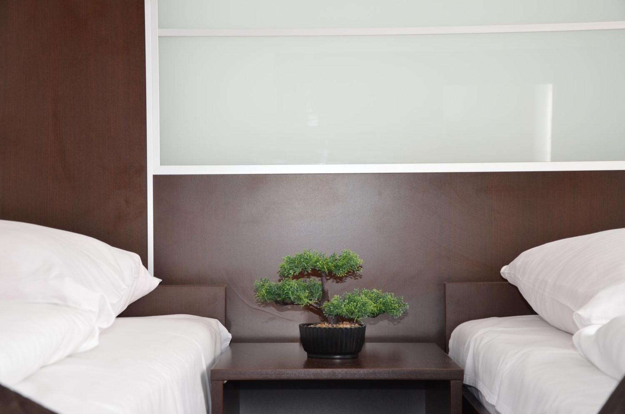 Hotel Junior 2 克拉科夫 外观 照片